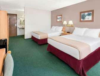 Days By Wyndham Fond Du 2*